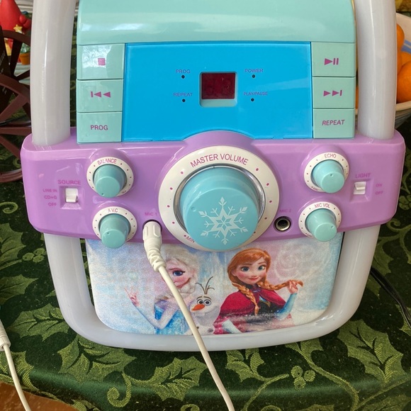 Disney Portable Audio & Video Disney Frozen Flashing Lights Karaoke
